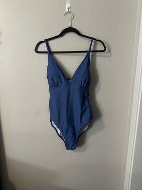 Cupshe Royal Blue V-Neck One-Piece Swimsuit